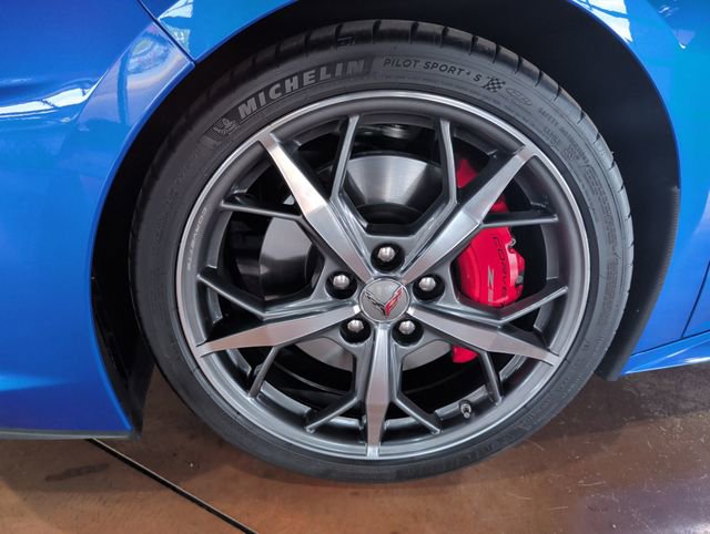 Used 2021 Chevrolet Corvette Stingray Premium Conv w/ Z51 Performance Package RWD image 28
