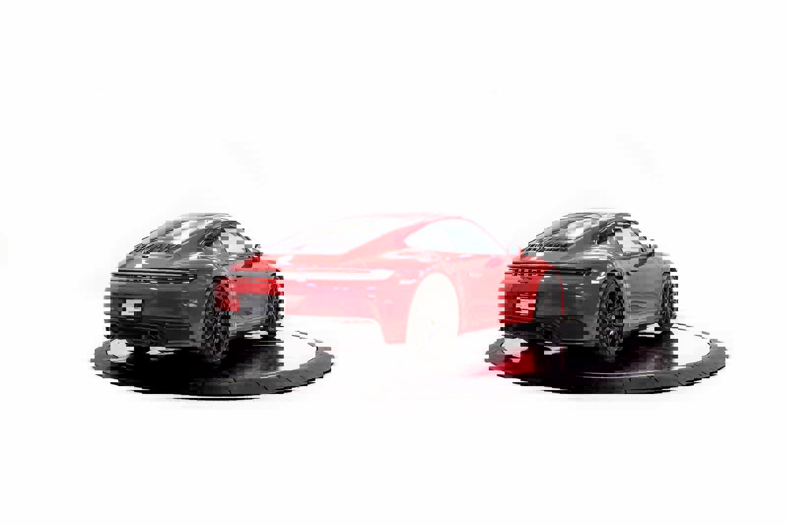 Certified 2025 Porsche 911 Carrera image 7