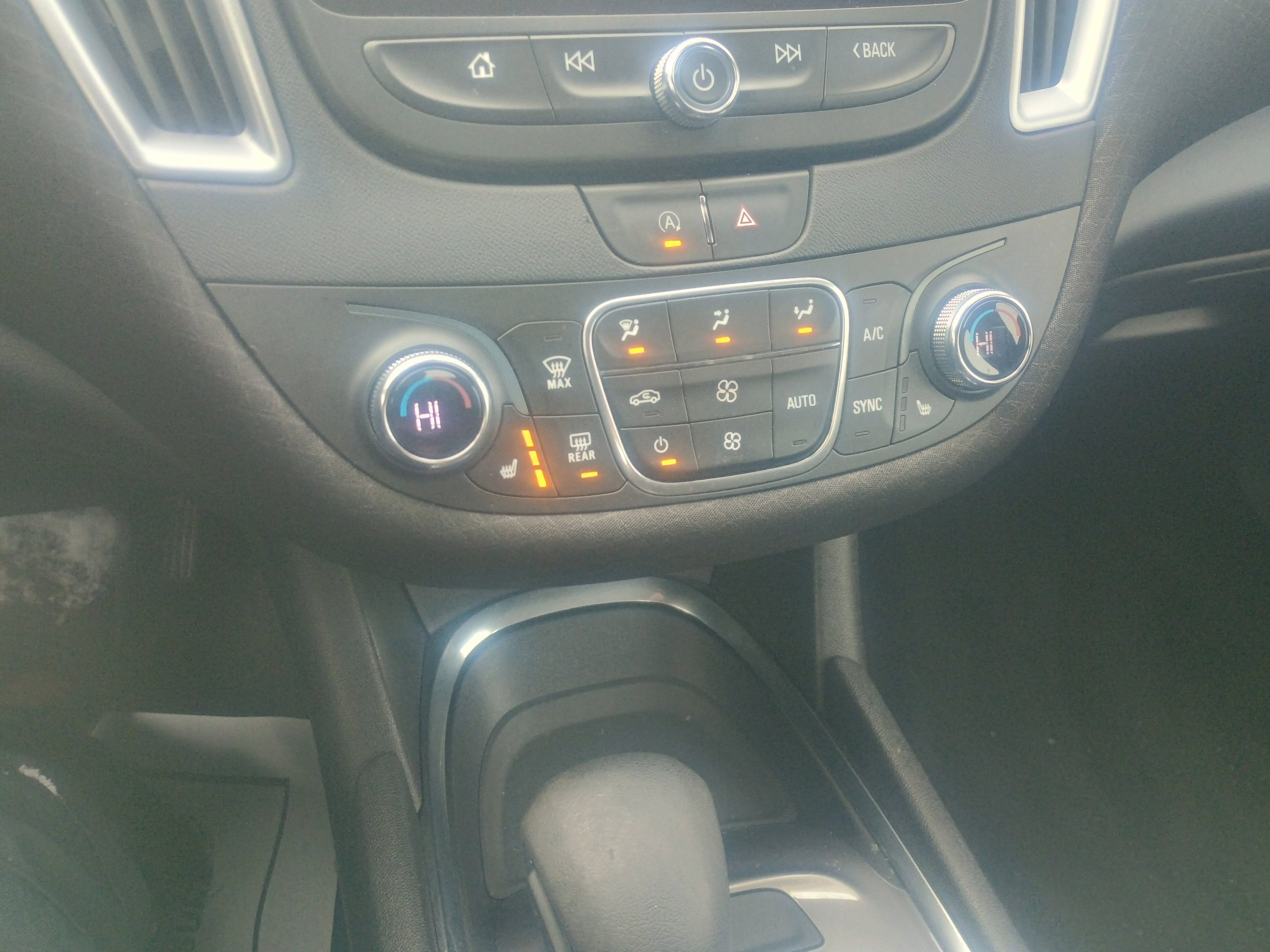 Used 2022 Chevrolet Malibu LT image 24