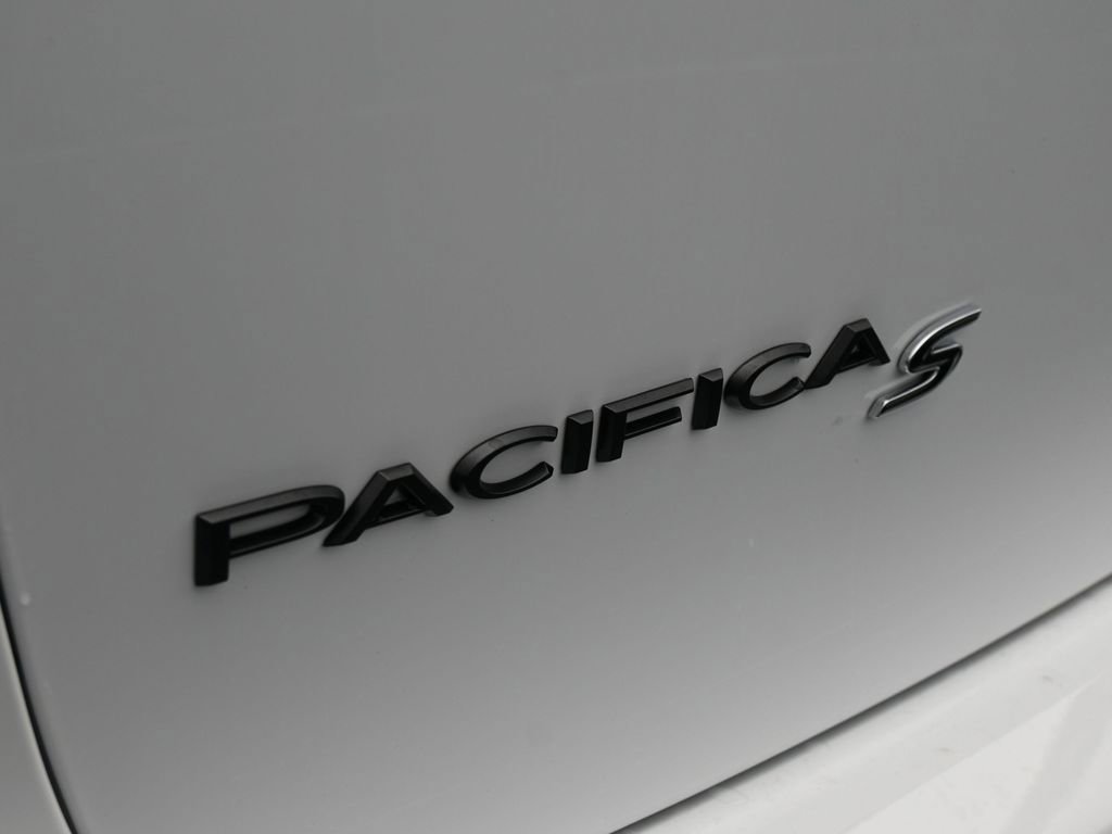New 2026 Chrysler Pacifica Select w/ S Appearance Package image 32