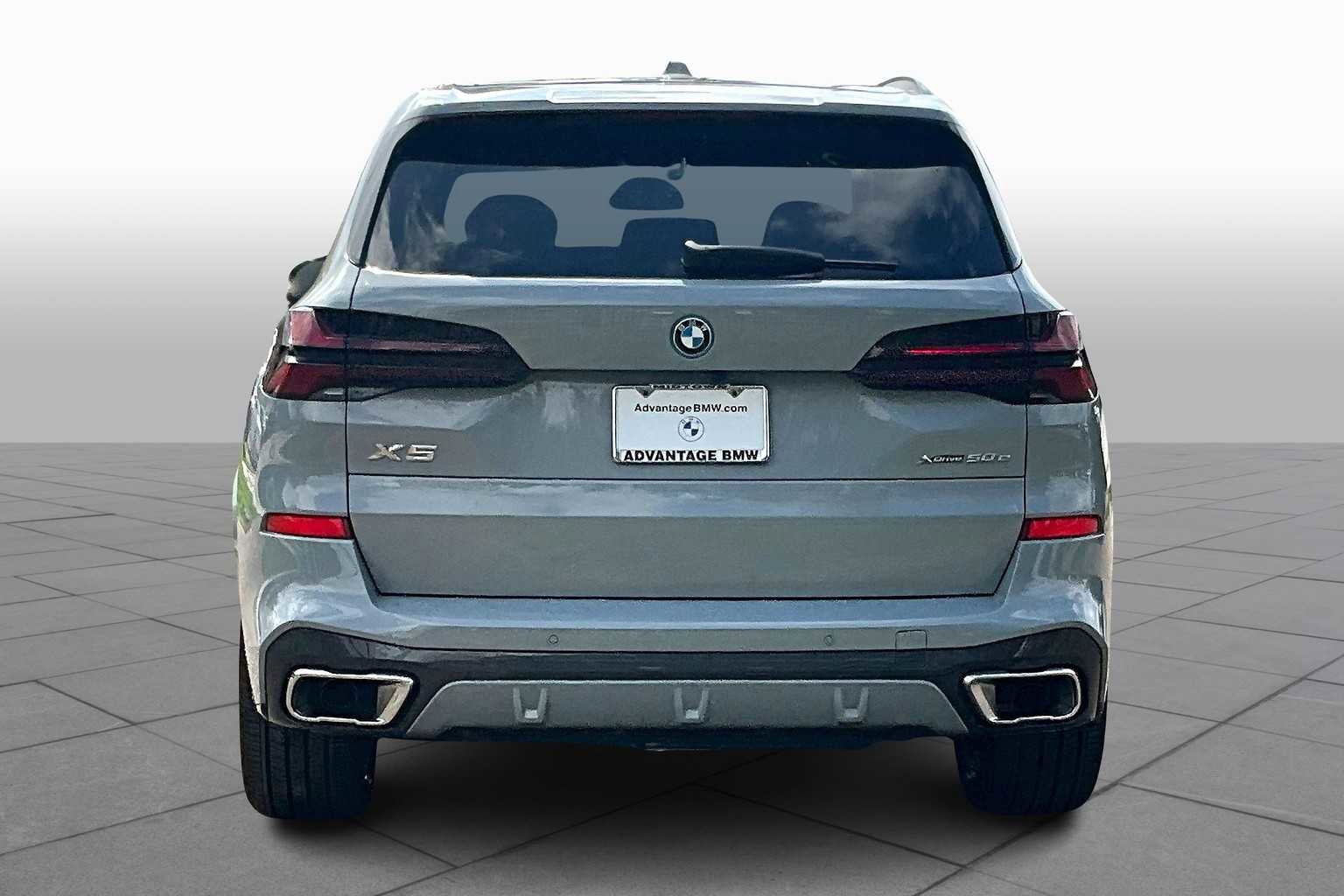New 2025 BMW X5 xDrive50e w/ M Sport Package image 8