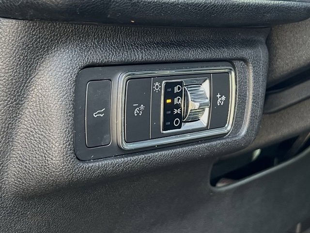 Used 2020 Lincoln Corsair FWD w/ Premium Package image 26