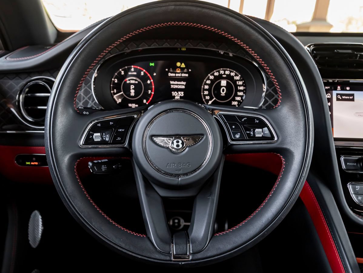 Certified 2025 Bentley Bentayga AWD/4WD image 15