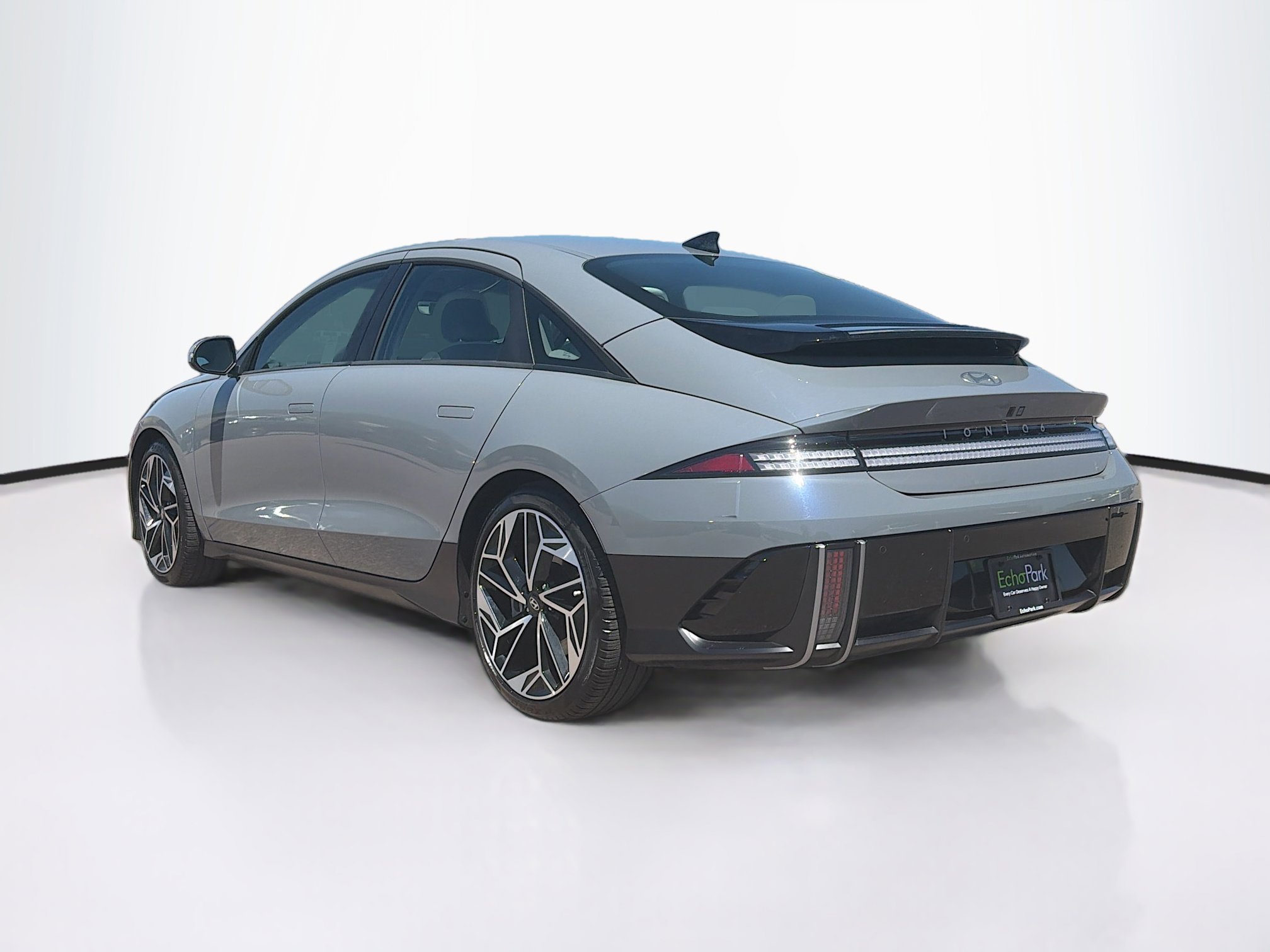 Used 2024 Hyundai Ioniq 6 SEL AWD/4WD image 5