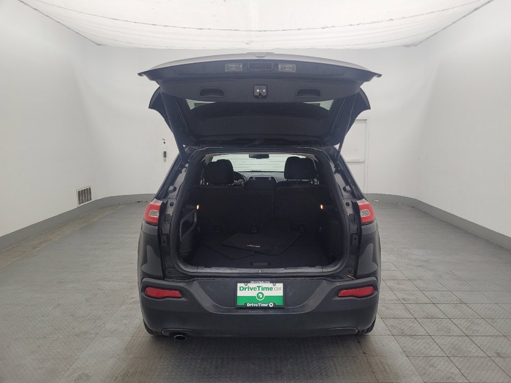 Used 2014 Jeep Cherokee Latitude w/ Comfort/Convenience Group FWD image 29