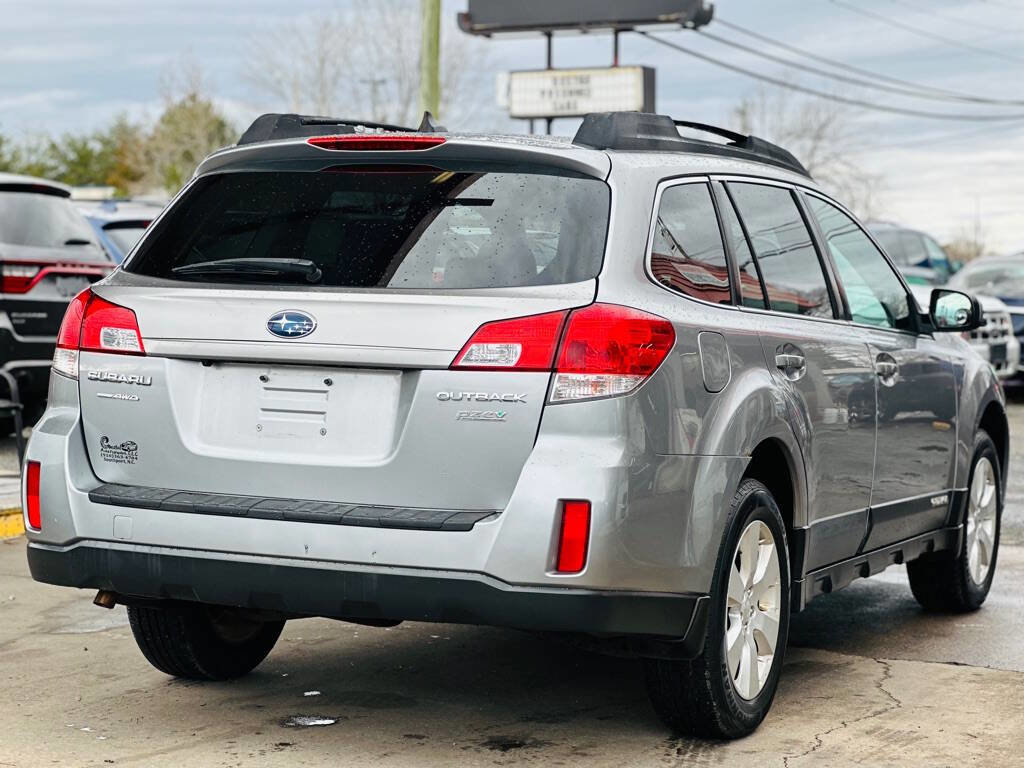 Used 2011 Subaru Outback 2.5i Limited w/ PWR Moonroof Pkg image 8