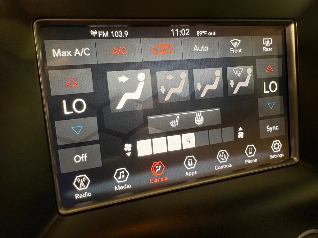 Used 2019 Jeep Grand Cherokee Laredo RWD image 35