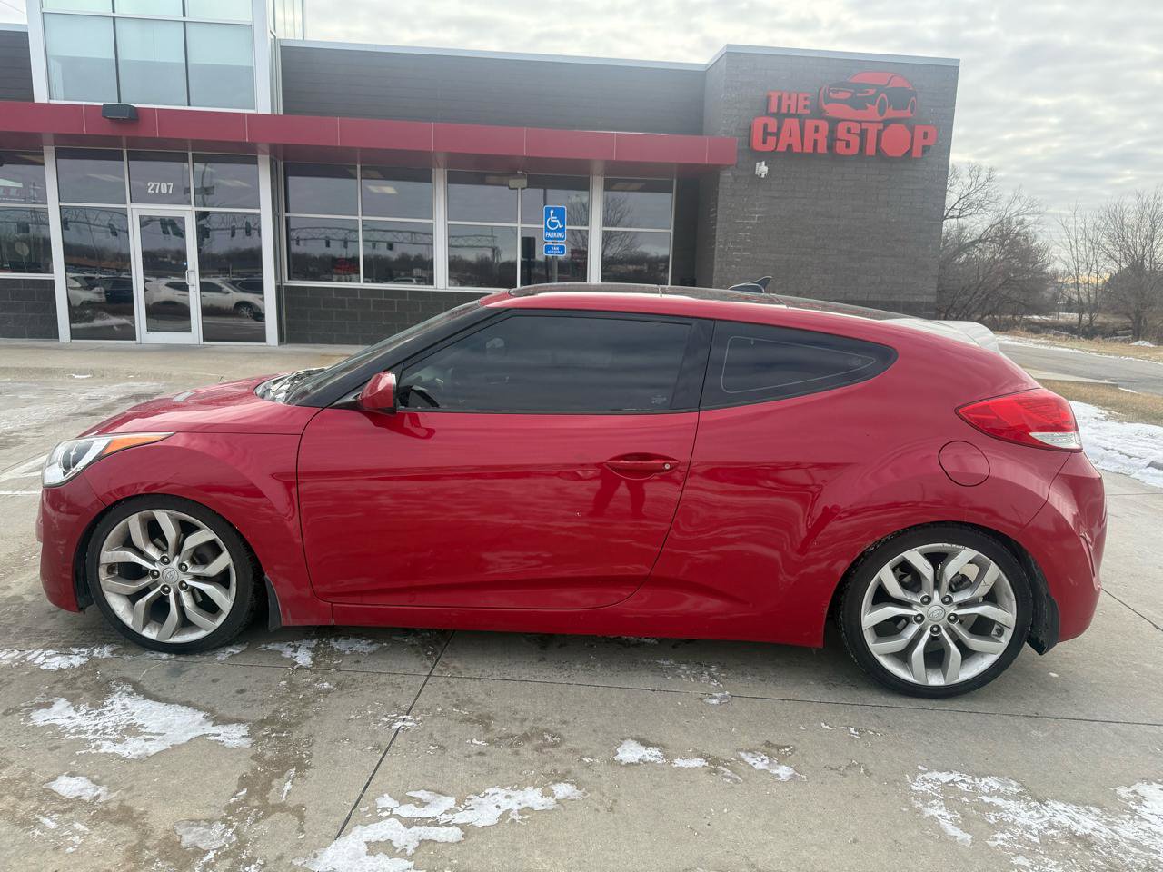 Used 2012 Hyundai Veloster w/ Style Pkg image 1