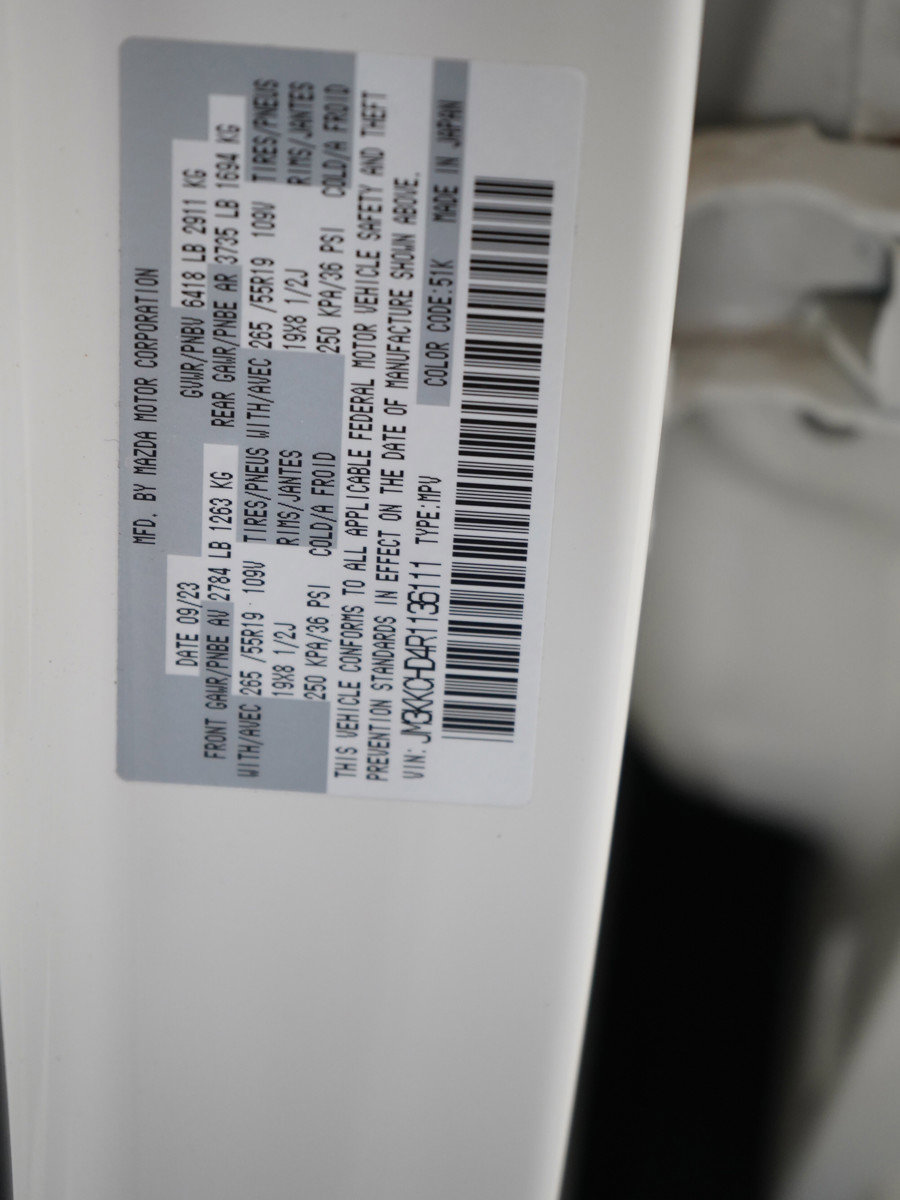 Certified 2024 MAZDA CX-90 3.3 Turbo w/ Preferred Plus image 32