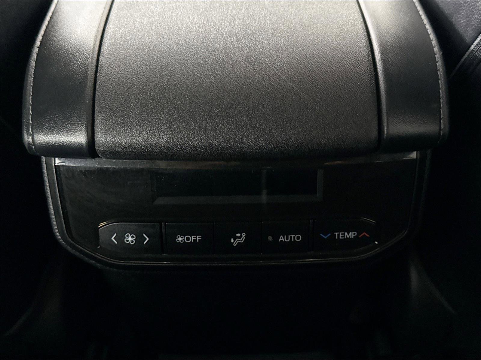 Used 2023 Toyota Highlander Limited AWD/4WD image 35