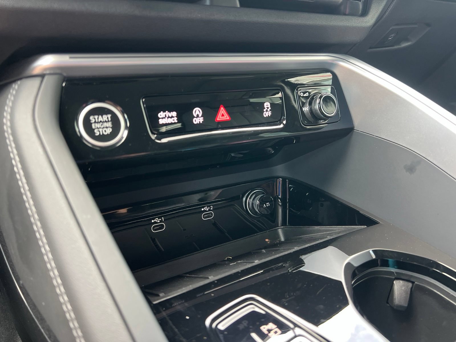 Used 2025 Audi Q5 Premium Plus w/ Premium Plus AWD/4WD image 17
