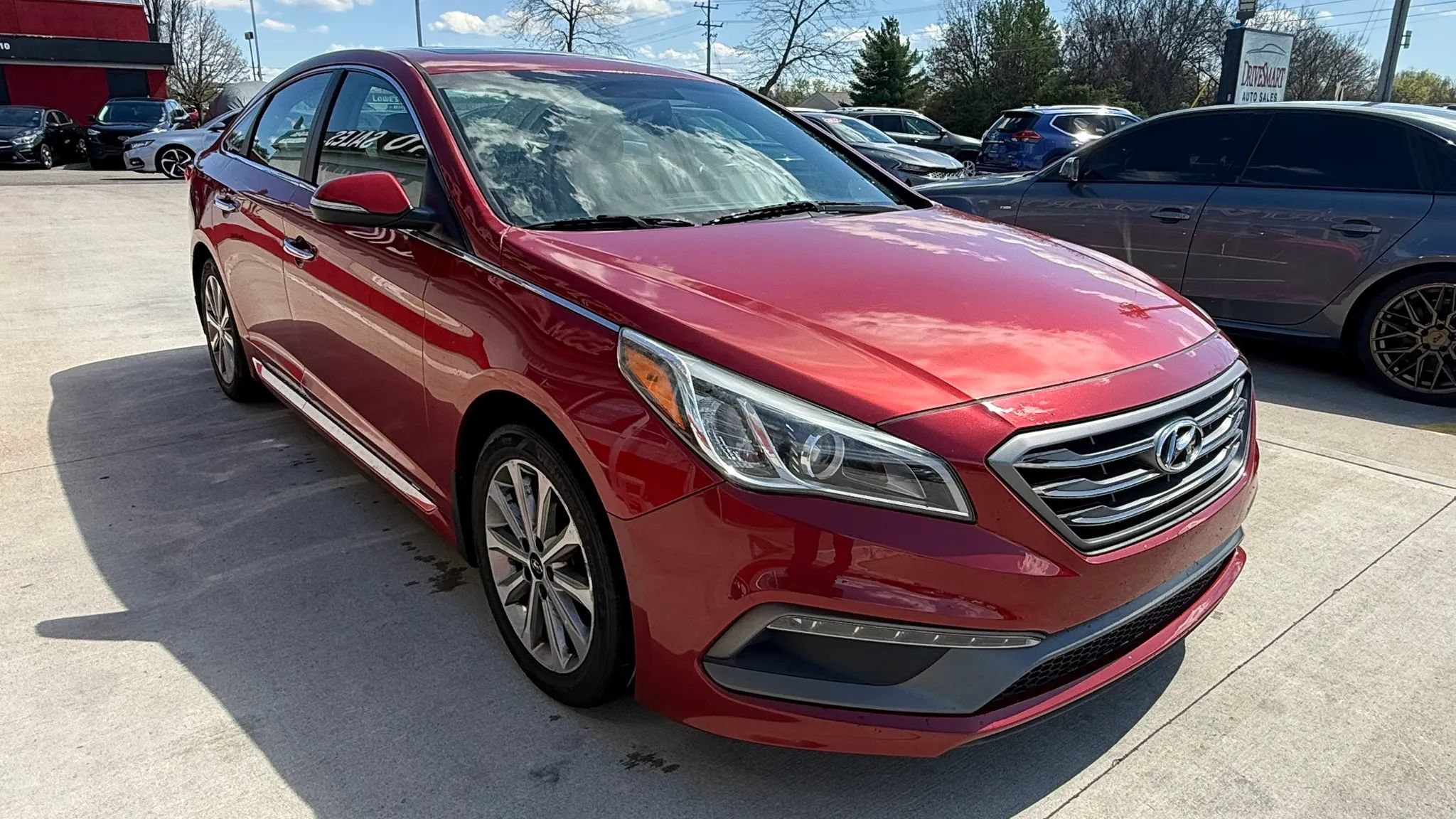Used 2017 Hyundai Sonata Limited w/ Tech Package 03 FWD image 4