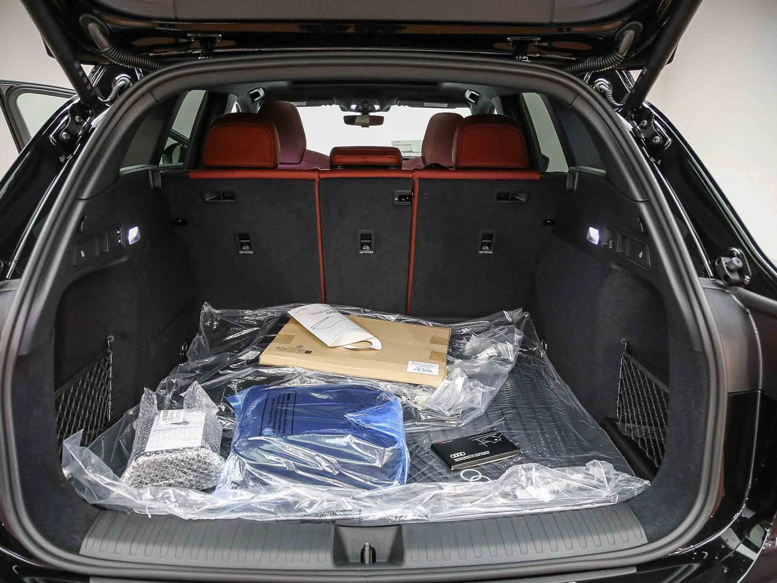 New 2027 Audi SQ6 e-tron Prestige AWD/4WD image 28