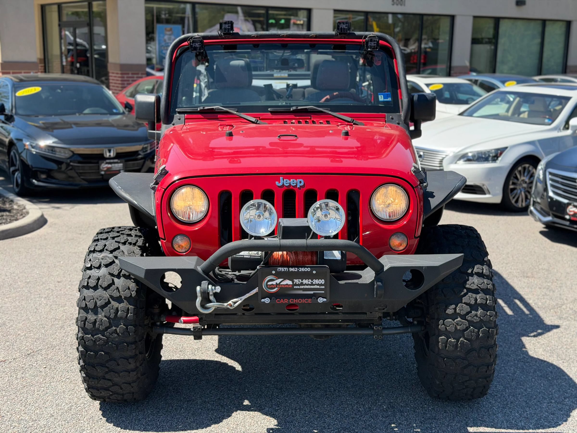 Used 2014 Jeep Wrangler Unlimited Rubicon w/ Connectivity Group AWD/4WD image 4