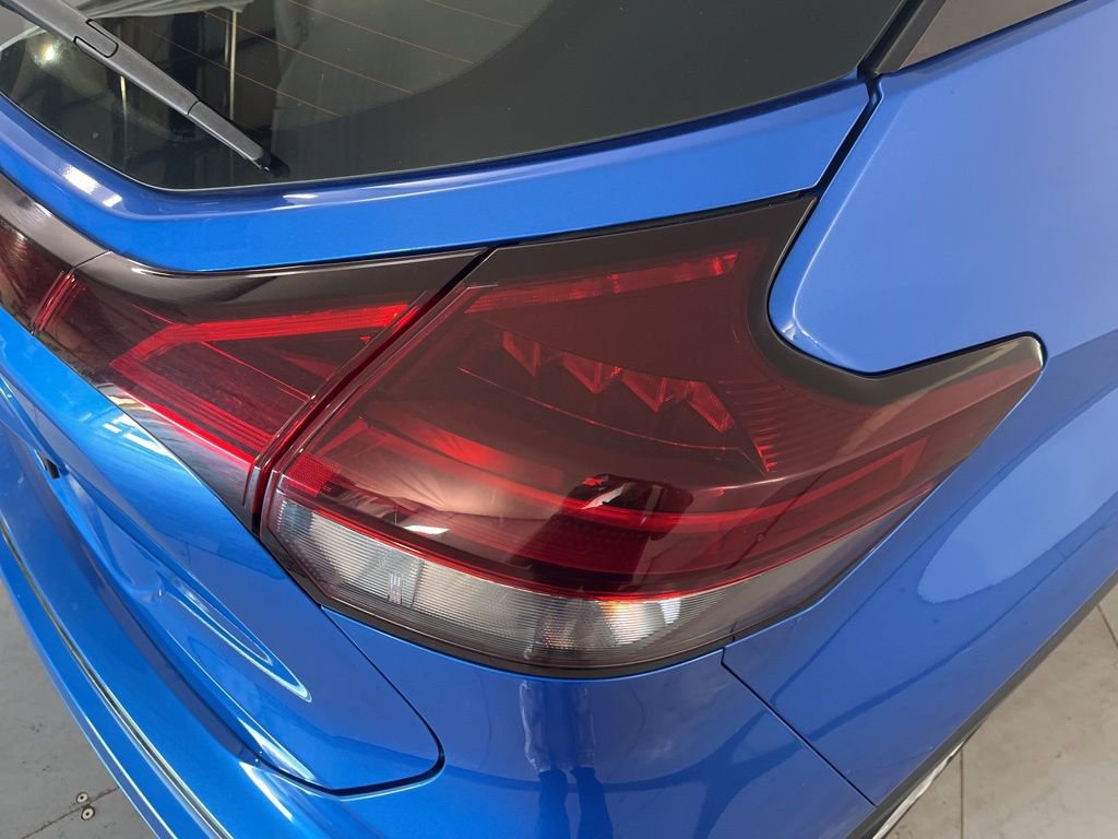 Used 2021 Nissan Kicks S image 44