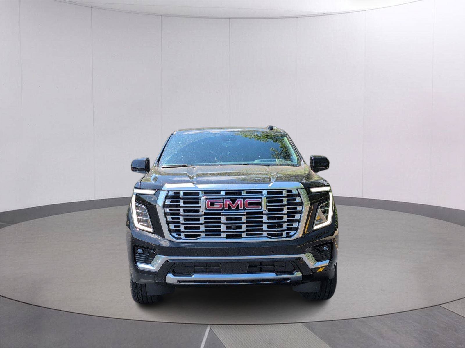 New 2026 GMC Yukon XL Denali w/ Denali Reserve Package AWD/4WD image 9