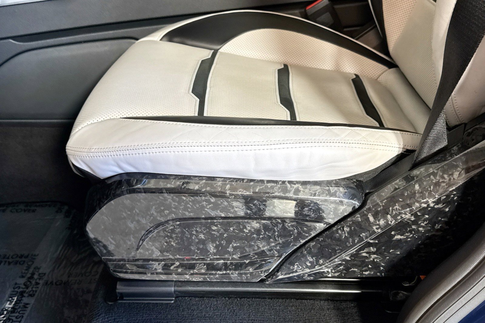 Certified 2021 Mercedes-Benz G 63 AMG 4MATIC w/ G Manufaktur Interior Package image 19