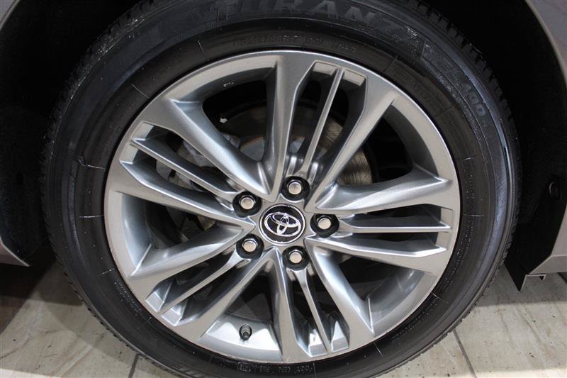 Used 2016 Toyota Camry SE FWD image 12
