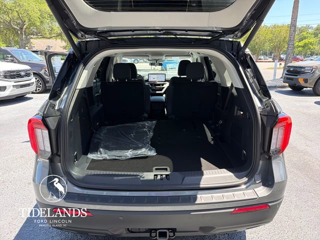 New 2026 Ford Explorer Active RWD image 11