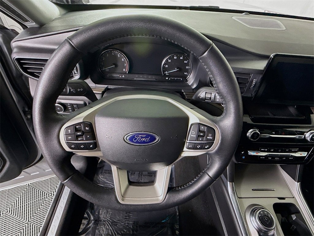 Used 2024 Ford Explorer Limited image 20