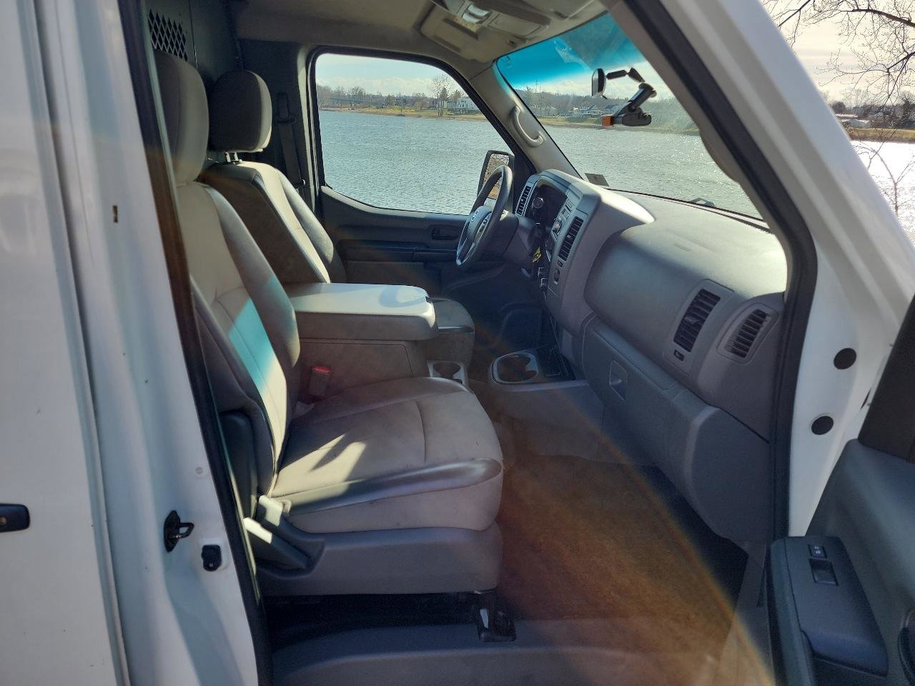 Used 2017 Nissan NV 2500 SV w/ Back Door Glass Package image 14