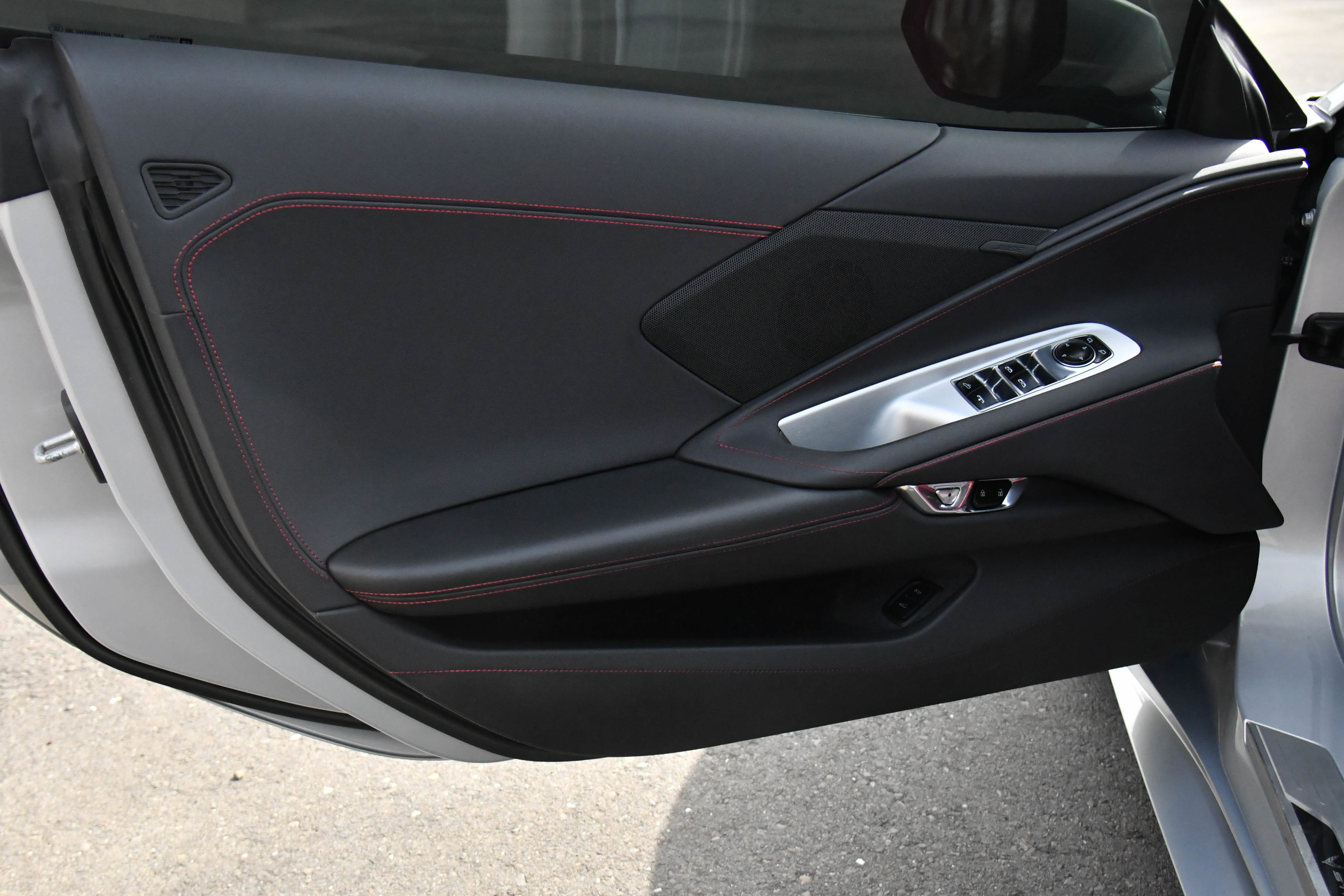 Used 2024 Chevrolet Corvette Stingray Convertible w/ 1LT image 19