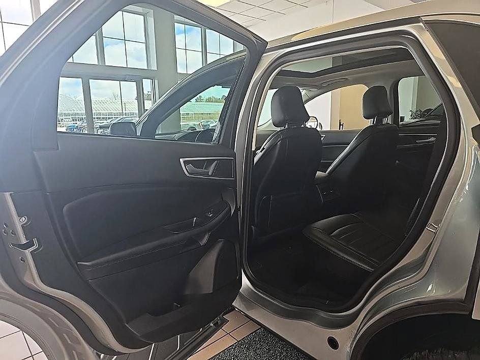 Used 2023 Ford Edge SEL w/ Convenience Package AWD/4WD image 28