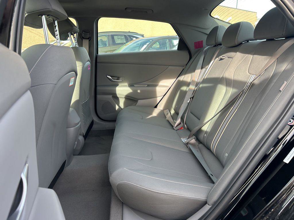 New 2026 Hyundai Elantra SEL Sport Premium image 25
