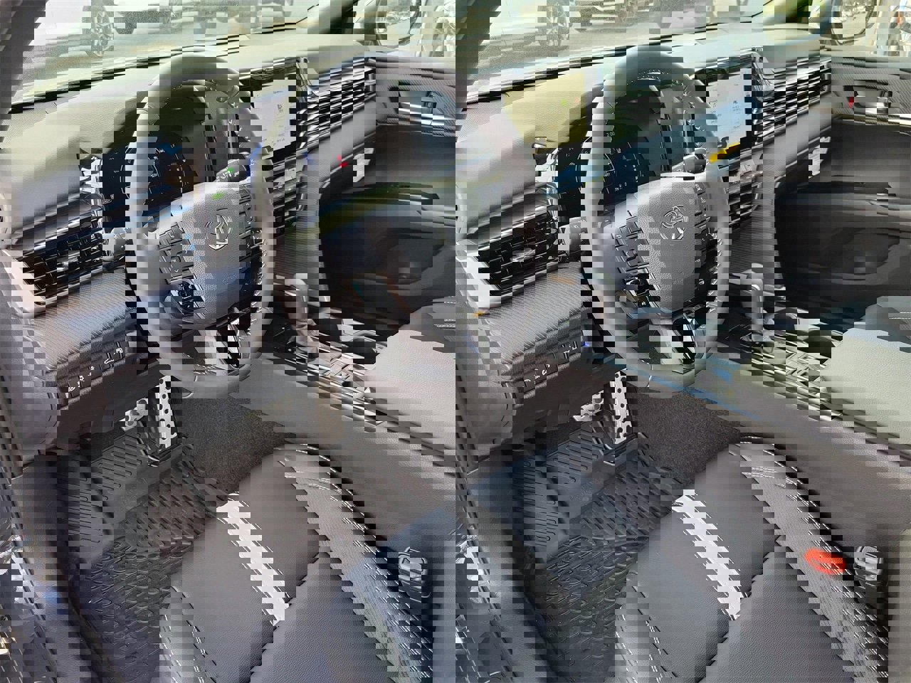 Used 2026 Toyota Camry SE image 16