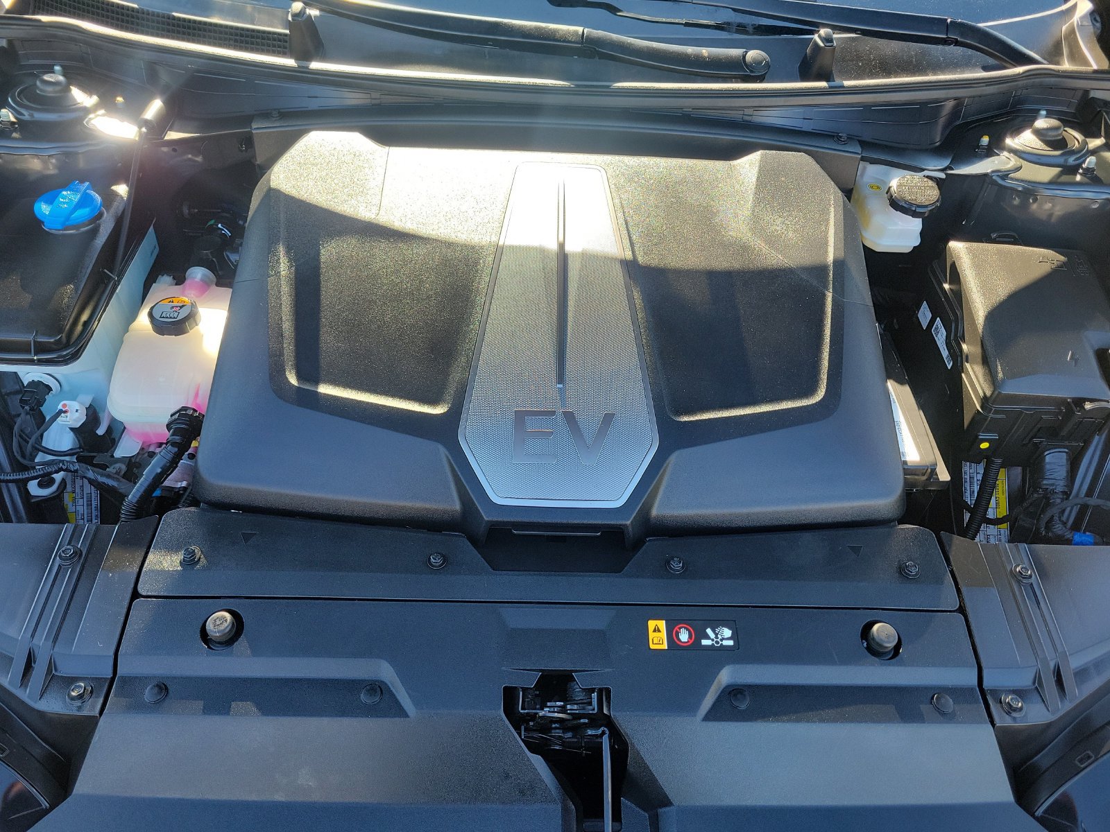 Used 2023 Kia EV6 Wind w/ Wind Technology Package AWD/4WD image 30