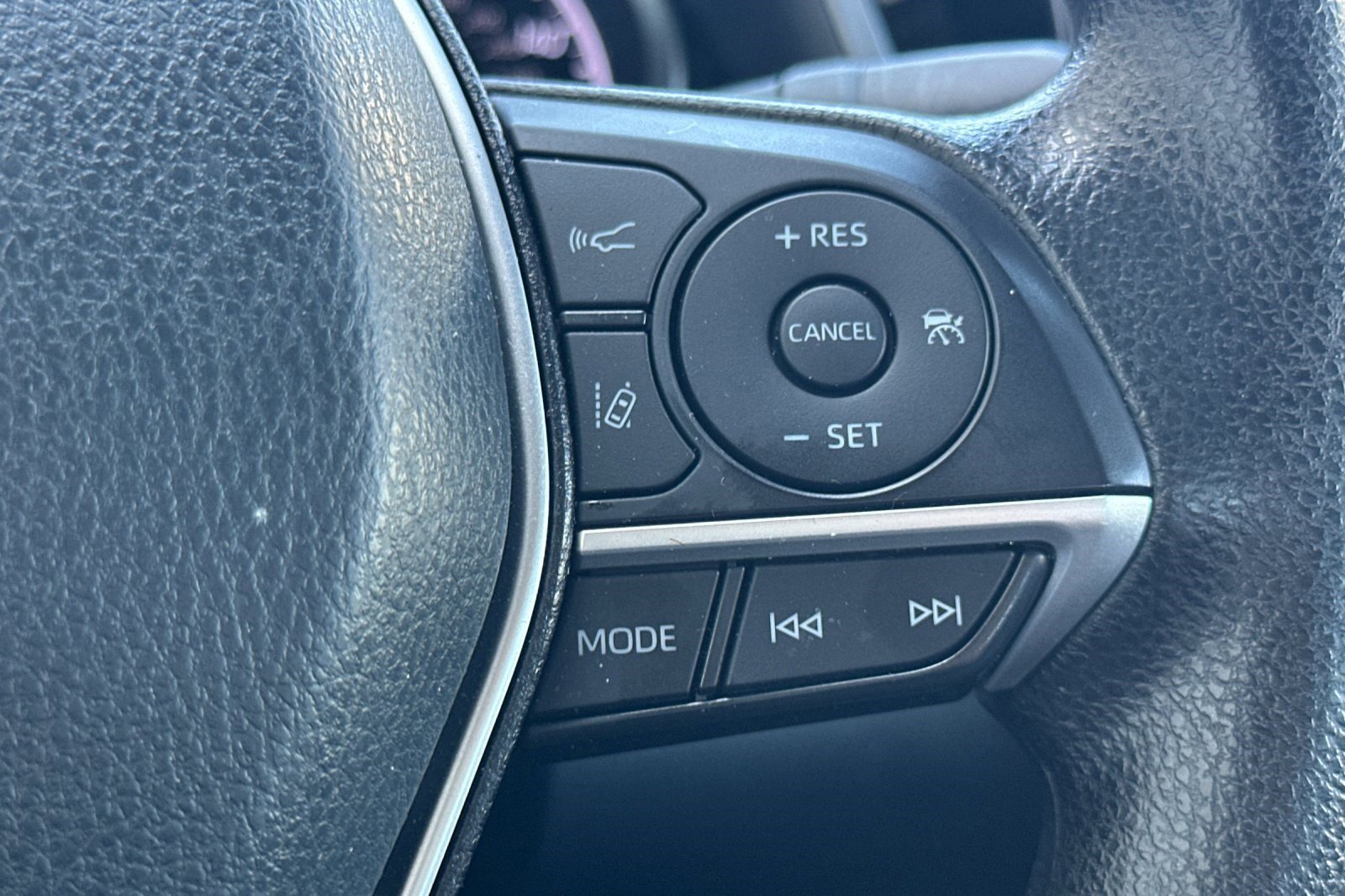 Used 2023 Toyota Camry LE w/ Convenience Package image 28