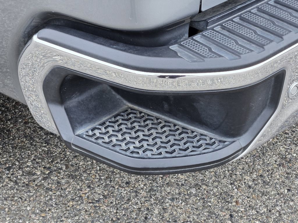 Used 2024 GMC Sierra 3500 SLT w/ SLT Premium Package AWD/4WD image 10