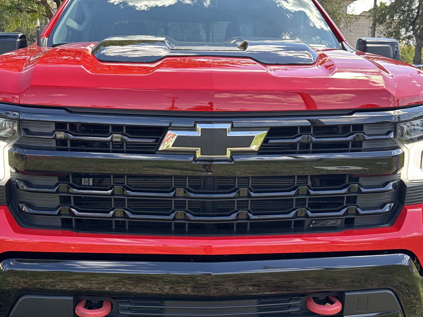 Used 2024 Chevrolet Silverado 1500 LT Trail Boss w/ Convenience Package II AWD/4WD image 8