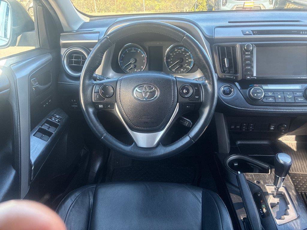 Used 2017 Toyota RAV4 Platinum w/ All Weather Liner Package AWD/4WD image 17