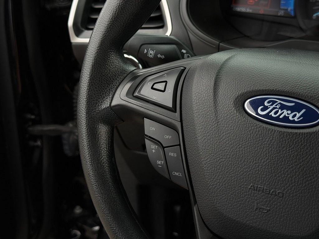 Certified 2024 Ford Edge SE w/ Black Appearance Package AWD/4WD image 9