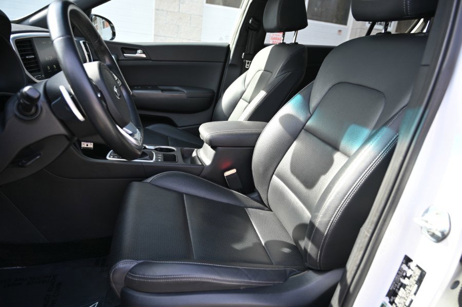 Used 2022 Kia Sportage Nightfall Edition image 17