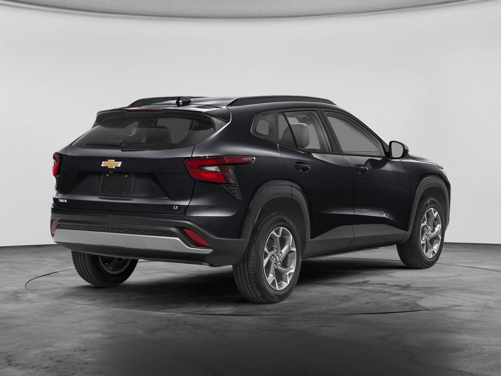 Used 2025 Chevrolet Trax LT FWD image 3