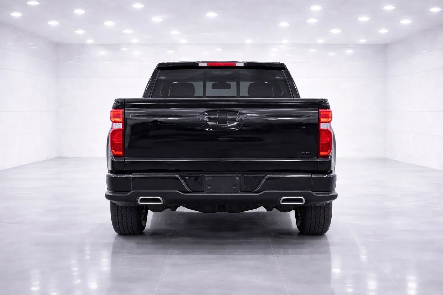 Used 2024 Chevrolet Silverado 1500 LT Trail Boss w/ Convenience Package II image 4