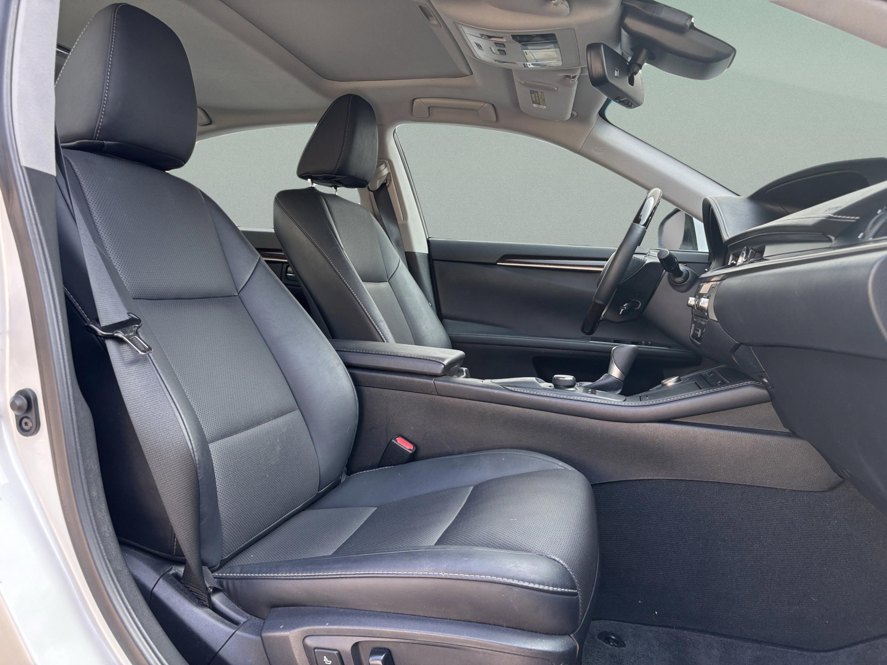 Used 2017 Lexus ES 350 w/ Premium Package image 25