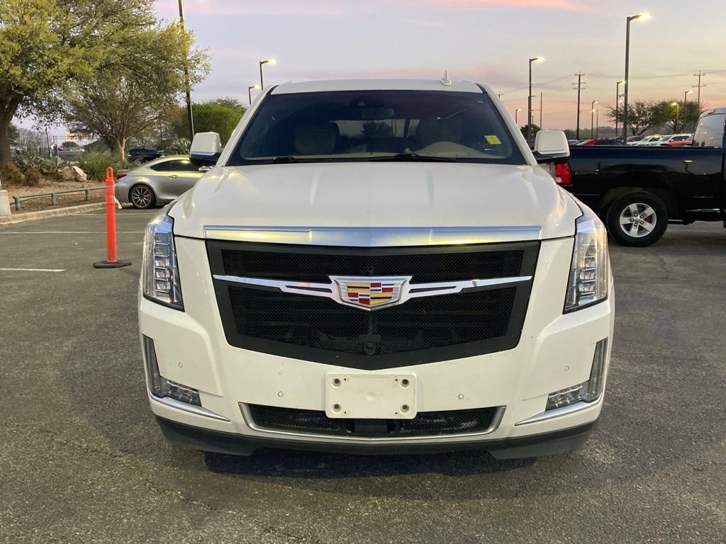 Used 2019 Cadillac Escalade Platinum image 2