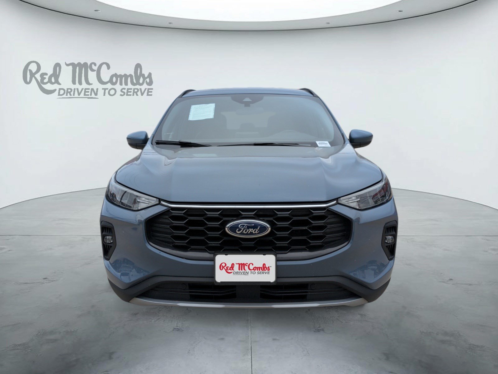 Certified 2025 Ford Escape ST-Line Select AWD/4WD image 2