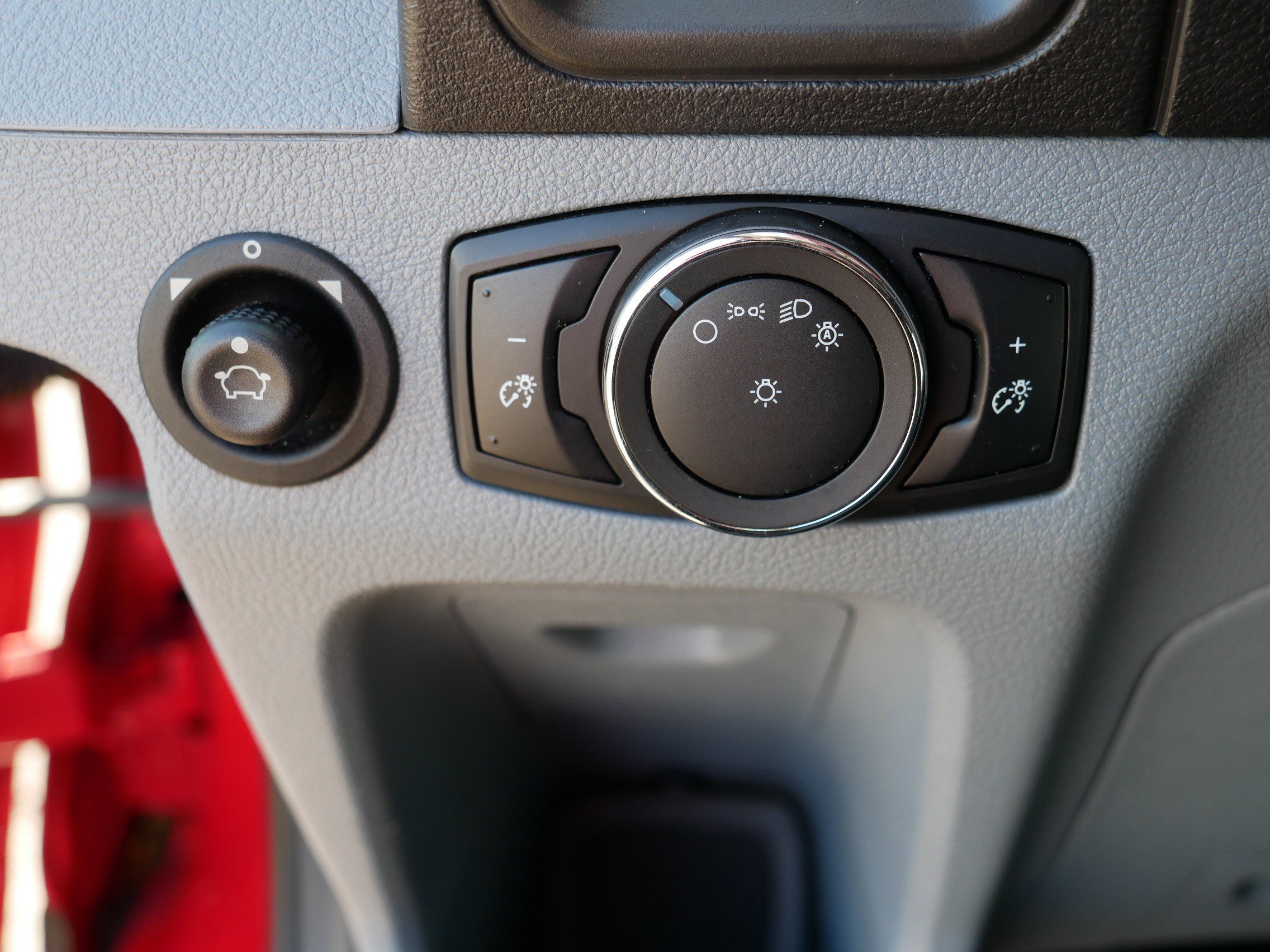 Used 2015 Ford Transit 350 XLT image 26