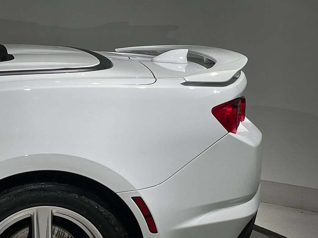 Used 2019 Chevrolet Camaro LT RWD image 16