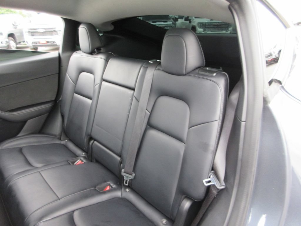 Used 2021 Tesla Model Y Long Range AWD/4WD image 22