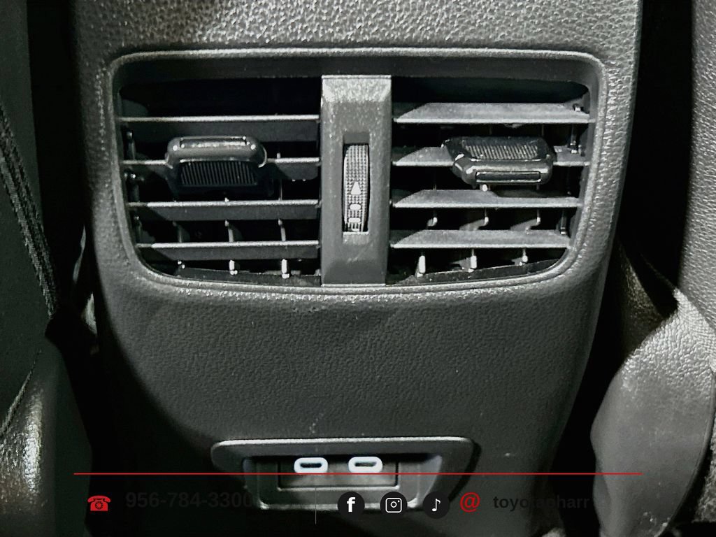 Used 2023 Toyota Corolla Cross XLE w/ Convenience Package FWD image 24