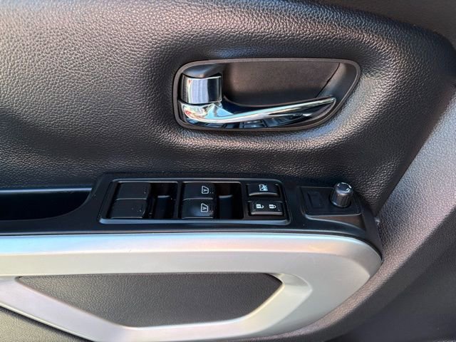 Used 2019 Nissan Titan SV w/ SV Convenience Package image 10