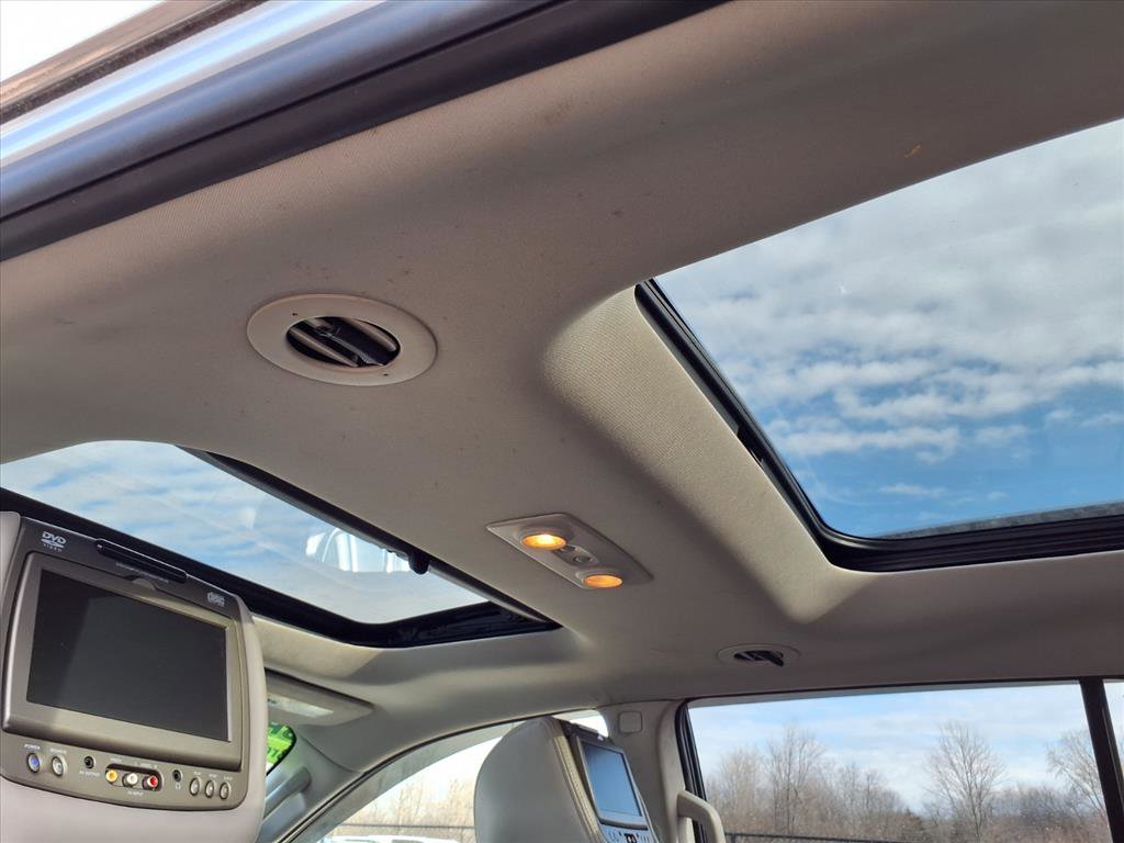 Used 2011 Buick Enclave CXL w/ LPO, Cargo Convenience Pkg image 9