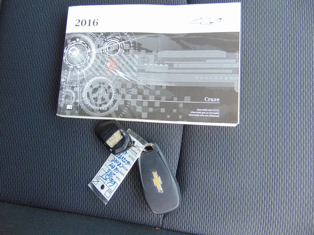 Used 2016 Chevrolet Cruze LS FWD image 10