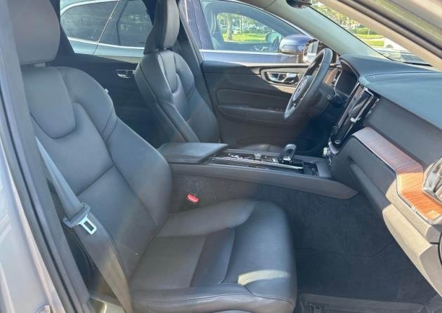 Used 2023 Volvo XC60 B5 Plus w/ Climate Package image 8