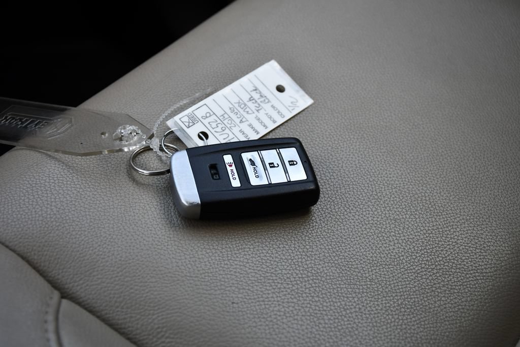Used 2014 Acura MDX SH-AWD w/ Technology Package image 19